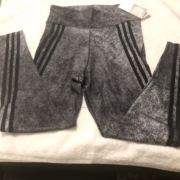 New Adidas High Rise Tight Size/M - Picture 7 of 8